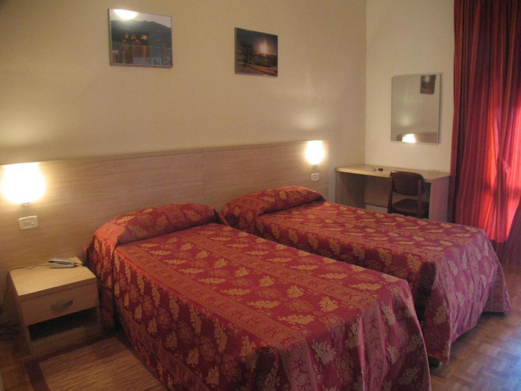 Albergo Ristorante Monterosa Ameno Szoba fotó